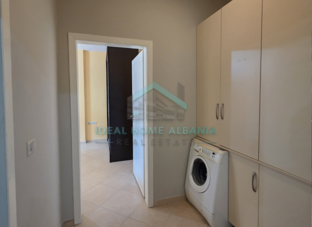 Vlore - Lungomare, shitet apartament 2+1+Ballkon , 103 m² 175.000 € (LUNGOMARE)