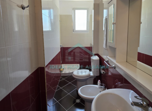 Vlore - Lungomare, shitet apartament 2+1+Ballkon , 103 m² 175.000 € (LUNGOMARE)