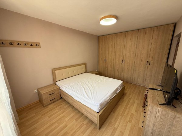 Tirane, jepet me qera apartament 2+1+Aneks+Ballkon Kati 4, 80 m² 550 € (Xhamia e Tabakeve)