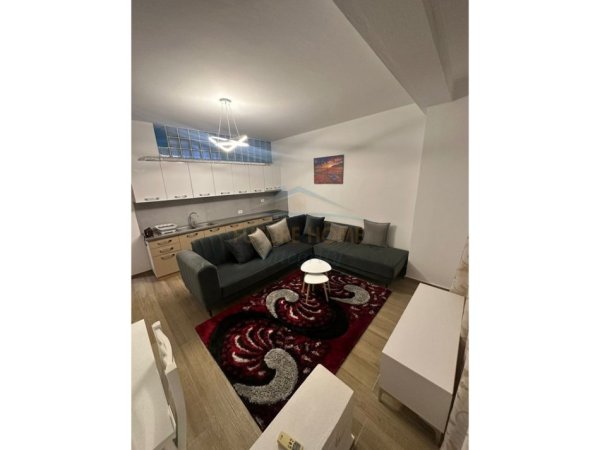 Tirane, jepet me qera apartament 2+1 Kati 6, 70 m² 600 € (Vizion Plus)
