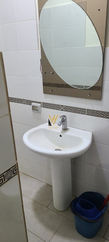 Tirane, jepet me qera apartament 1+1+Ballkon Kati 1, 36 m² 240 € (TREGU ELEKTRIK)