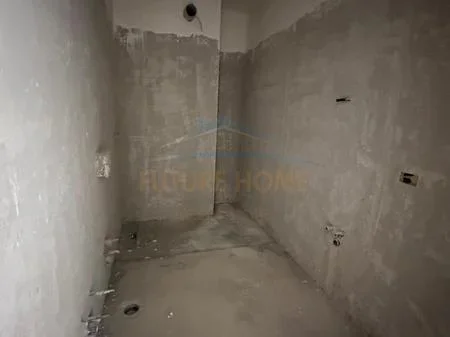 Tirane, shitet apartament 2+1 Kati 5, 197.200 m² 197.200 € (Bulevardi i Ri)