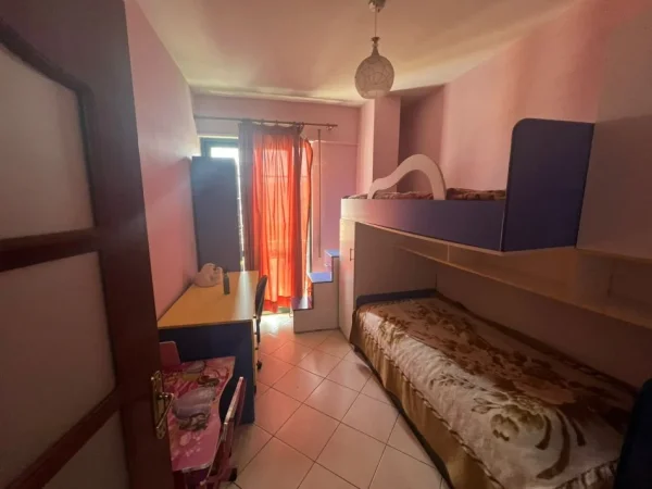Perball Delijorgjit, jap apartament 3+1+Ballkon Kati 10, 115 m² 580 € (pranohen student))