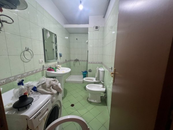 Perball Delijorgjit, jap apartament 3+1+Ballkon Kati 10, 115 m² 600 € (pranohen student))