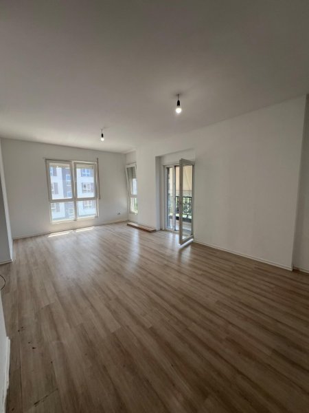 Tirane, shitet apartament 2+1+Ballkon Kati 2, 105 m² 170.000 € 