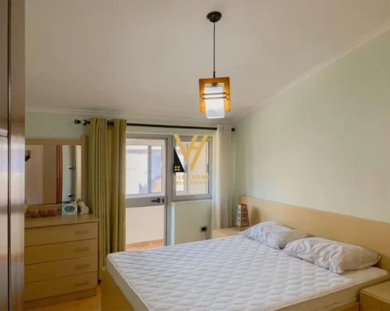 Tirane, jepet me qera apartament 2+1+Ballkon Kati 4, 110 m² 700 € (VASIL SHANTO)