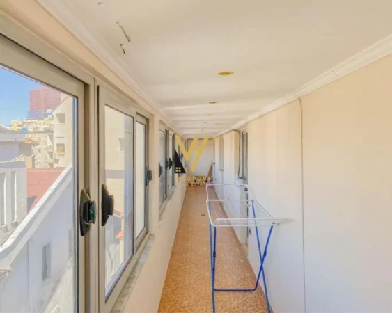 Tirane, jepet me qera apartament 2+1+Ballkon Kati 4, 110 m² 700 € (VASIL SHANTO)