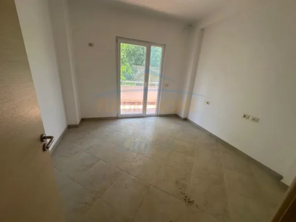 Tirane, shitet apartament 2+1+Ballkon Kati 2, 103 m² 130.000 € (Ali Demi)