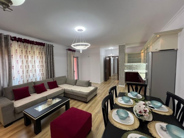 Tirane, shitet apartament 2+1+Ballkon Kati 4, 101 m² 147.000 € 