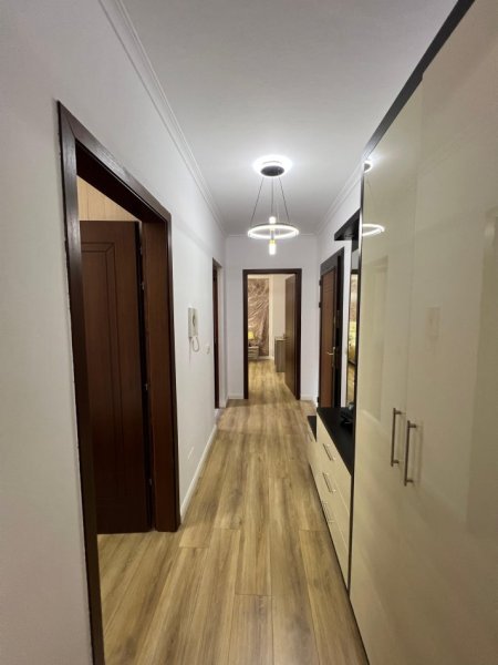 Tirane, shitet apartament 2+1+Ballkon Kati 4, 101 m² 147.000 € 