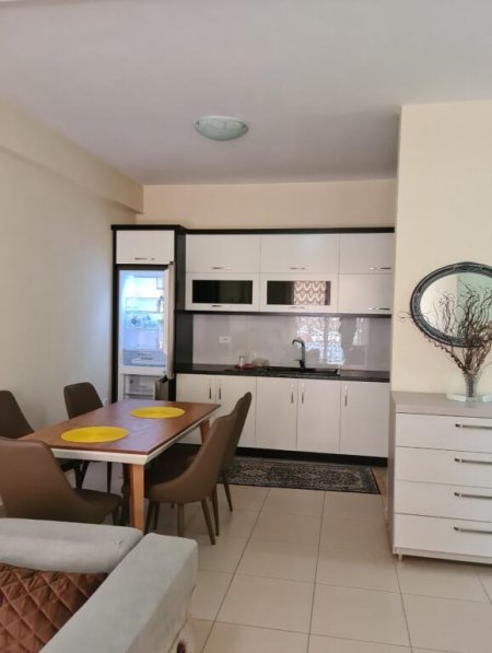 Tirane, jepet me qera apartament 1+1 Kati 5, 55 m² 480 € (Rruga e Kavajes)
