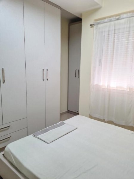 Tirane, jepet me qera apartament 1+1 Kati 5, 55 m² 480 € (Rruga e Kavajes)