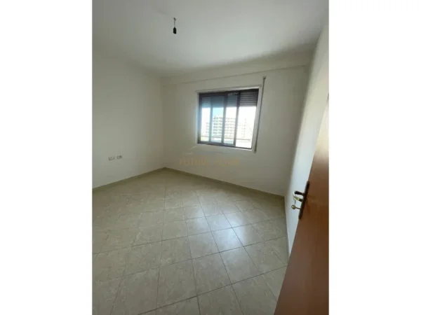 Tirane, shitet apartament 3+1+Ballkon Kati 5, 224 m² 235.000 € (Shkolla Partizani)