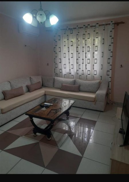 Tirane, jepet me qera apartament 1+1+Ballkon Kati 1, 65 m² 450 € (Ish Parku, Report Tv)