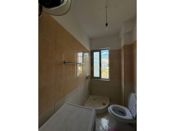 Tirane, shitet apartament 2+1+Ballkon Kati 2, 125 m² 145.000 € (rruga Muhamed Deliu)