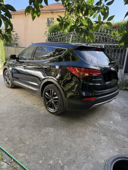 Tirane, shitet makine hyundai Nafte, e zeze automatik Kondicioner 240.000 km 9.800 €