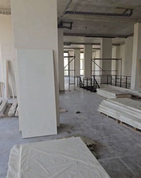 Tirane, jepet me qera zyre Kati 2, 550 m² 3.000 € (PASKUQAN)