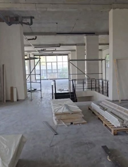 Tirane, jepet me qera zyre Kati 2, 550 m² 3.000 € (PASKUQAN)