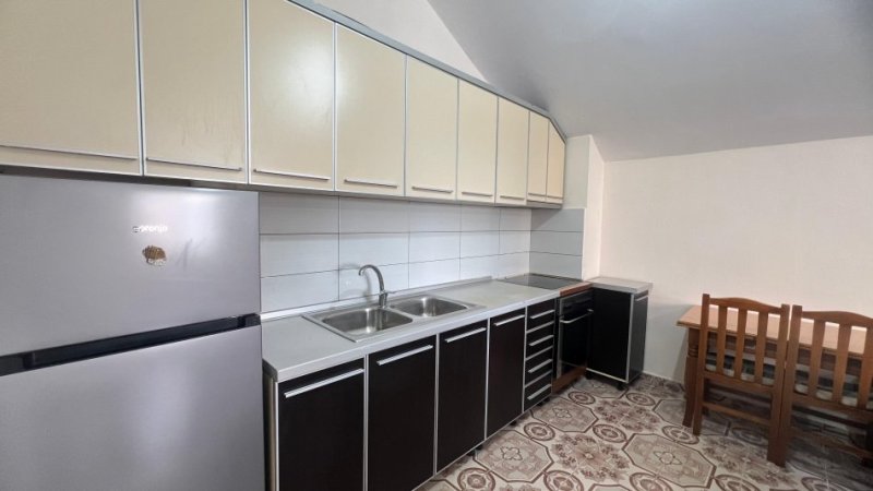 🏡 Jepet Apartament me Qera: 2+1+ 3 Ballkone 📍Don Bosko (Prane Fiori di Bosko) - 400€- Sp.100m² - Kt.3
