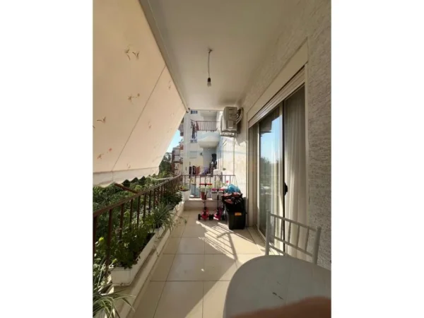 Tirane, shitet apartament 1+1+Ballkon Kati 2, 73 m² 105.000 € (rruga shefqet kuka)