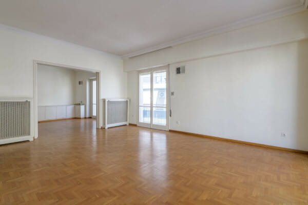 Tirane, jepet me qera apartament 2+1 Kati 8, 95 m² 500 € (ali demi)