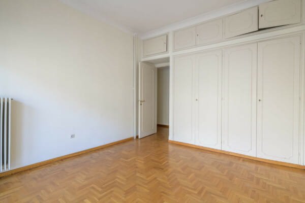 Tirane, jepet me qera apartament 2+1 Kati 8, 95 m² 500 € (ali demi)