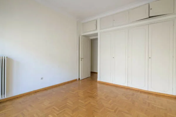 Tirane, jepet me qera apartament 2+1 Kati 8, 95 m² 500 € (ali demi)