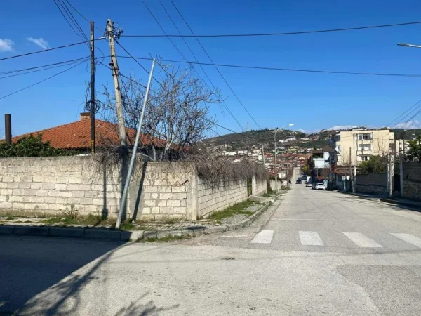 Kucove, shitet toke , 500 m² 45.000 € (Rruga Thimi Tane)