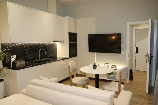 Tirane, shes garsonier 1+1+Ballkon Kati 1, 75 m² 268.000 € (zogu i zi)