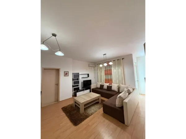 Tirane, jap me qera apartament 2+1 , 105 m² 650 € (Kopshti Zoologjik)