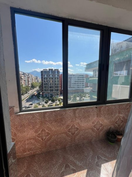 Tirane, jepet me qera apartament 1+1 Kati 7, 60 m² 350 € 