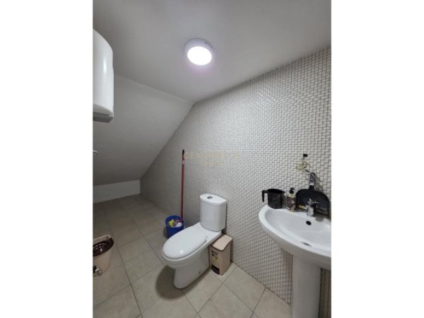 Tirane, jap me qera ambjent biznesi , 46 m² 800 € (Komuna e Parisit)