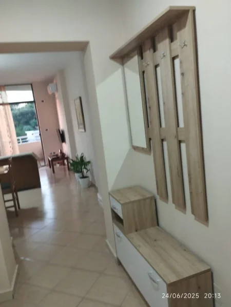 Jepet me qera apartament 1+1 Kati 9, 60 m² 45 € (Rr. F.Zaimaj, Zona 24, Shkembi i Kavajes, Durres)