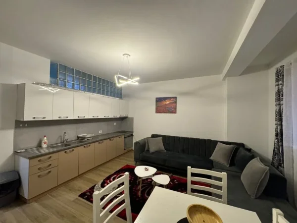 Tirane, jepet me qera apartament 2+1+Ballkon Kati 6, 90 m² 600 € (Kompleksi Vizion Plus)