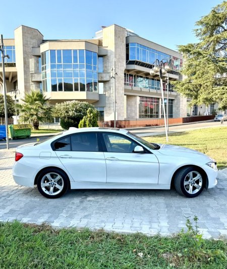 Shes makine Bmw Benzin, e bardhë automatik Kondicioner 150.000 km 9.800 €