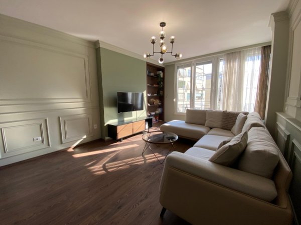 Tirane, jepet me qera apartament 2+1 Kati 5, 110 m² 1.100 € (MYSLYM SHYR)
