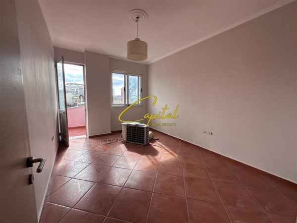 Tirane, jepet me qera apartament 3+1 Kati 4, 125 m² 550 € (RRUGA MIHAL GRAMENO)