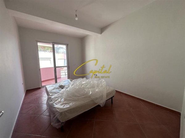 Tirane, jepet me qera apartament 3+1 Kati 4, 125 m² 550 € (RRUGA MIHAL GRAMENO)