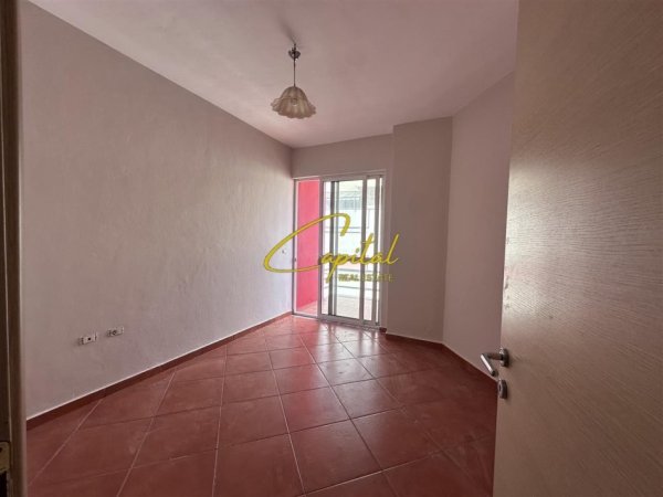Tirane, jepet me qera apartament 3+1 Kati 4, 125 m² 550 € (RRUGA MIHAL GRAMENO)