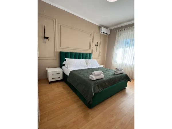 Vlore, jepet me qera apartament 2+1 Kati 2, 75 m² 1.200 € (RRUGA E DURRESIT)