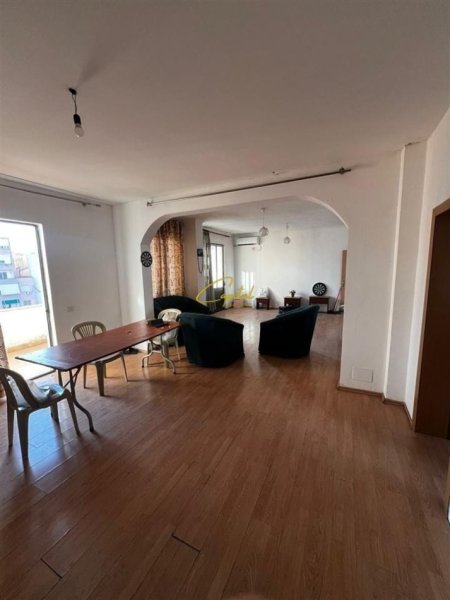 Tirane, jepet me qera apartament 2+1 Kati 6, 150 m² 400 € (ASTIR)