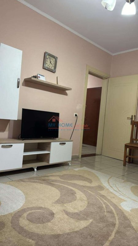 Tirane, jepet me qera apartament 1+1 Kati 1, 63 m² 450 € (Ish Parku)