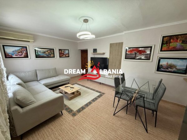 Tirane, jepet me qera apartament 2+1 Kati 4, 75 m² 550 € (prane Shkolles se Baletit)