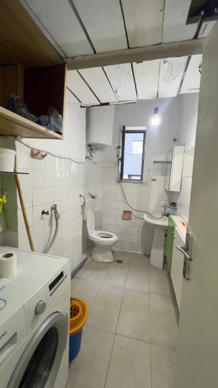 Tirane, shes apartament 2+1+Ballkon Kati 4, 67 m² 165.000 € (Rruga Mine Peza)