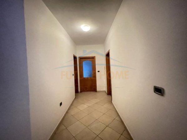 Durres Plazh, shitet apartament duplex 3+1+Ballkon Kati 8, 274 m² 175.000 € (Durres)