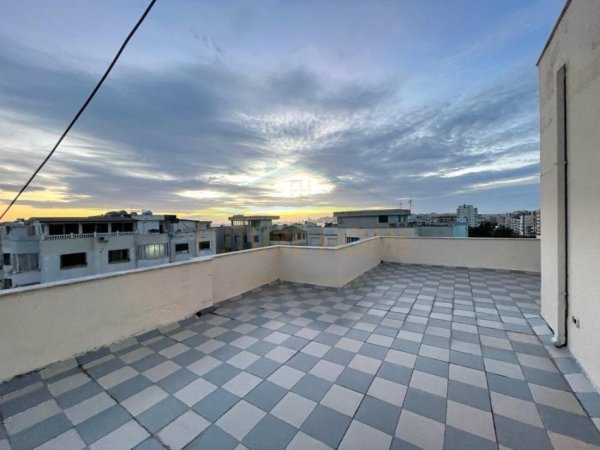 Durres Plazh, shitet apartament duplex 3+1+Ballkon Kati 8, 274 m² 175.000 € (Durres)