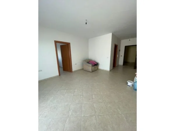 Tirane, shitet apartament 3+1+Ballkon Kati 5, 225 m² 235.000 € 