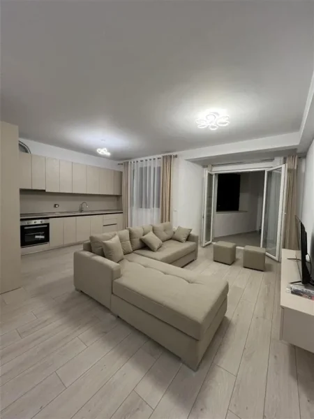 Tirane, jepet me qera apartament 2+1 Kati 9, 100 m² 600 € (RIVER RESIDENCE)