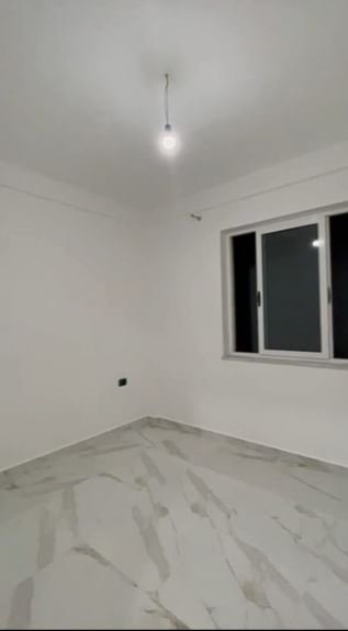 Tirane, jepet me qera shtepi 1+1 Kati 1, 65 m² 300 € (Jepet me Qera Super Hyrja 1+1 ne Allias ne Tirane)