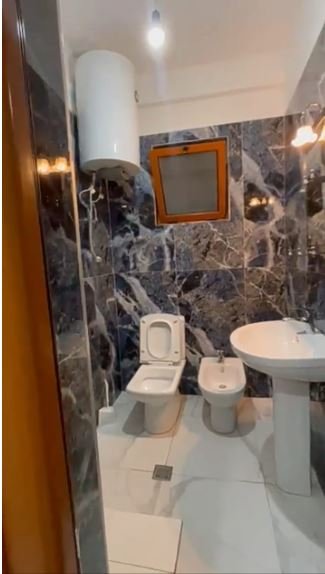 Tirane, jepet me qera shtepi 1+1 Kati 1, 65 m² 300 € (Jepet me Qera Super Hyrja 1+1 ne Allias ne Tirane)